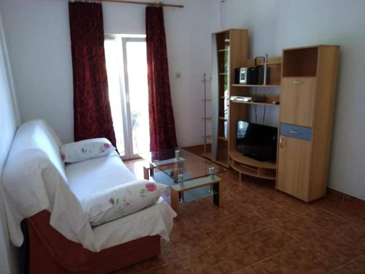 Apartments Miocic Ražanac Exterior foto