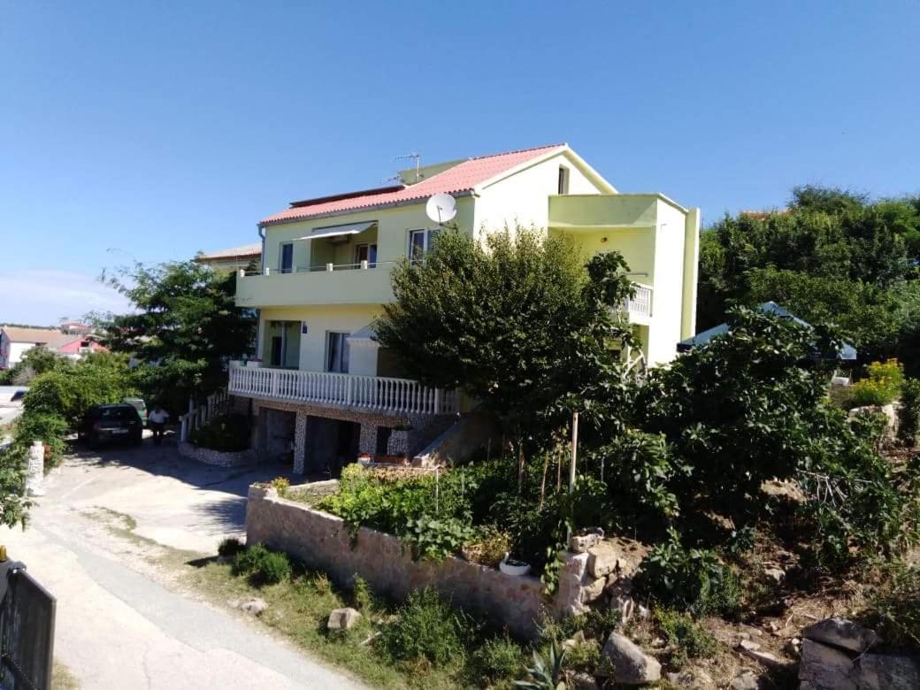 Apartments Miocic Ražanac Exterior foto